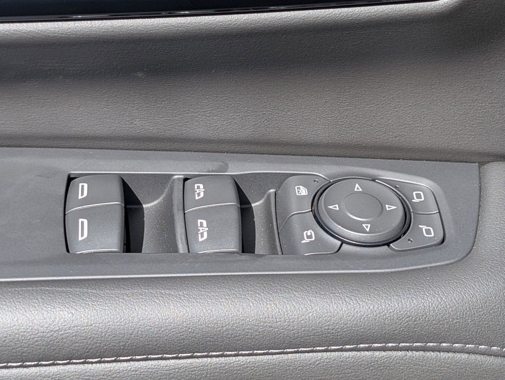 2025 Chevrolet Suburban LT