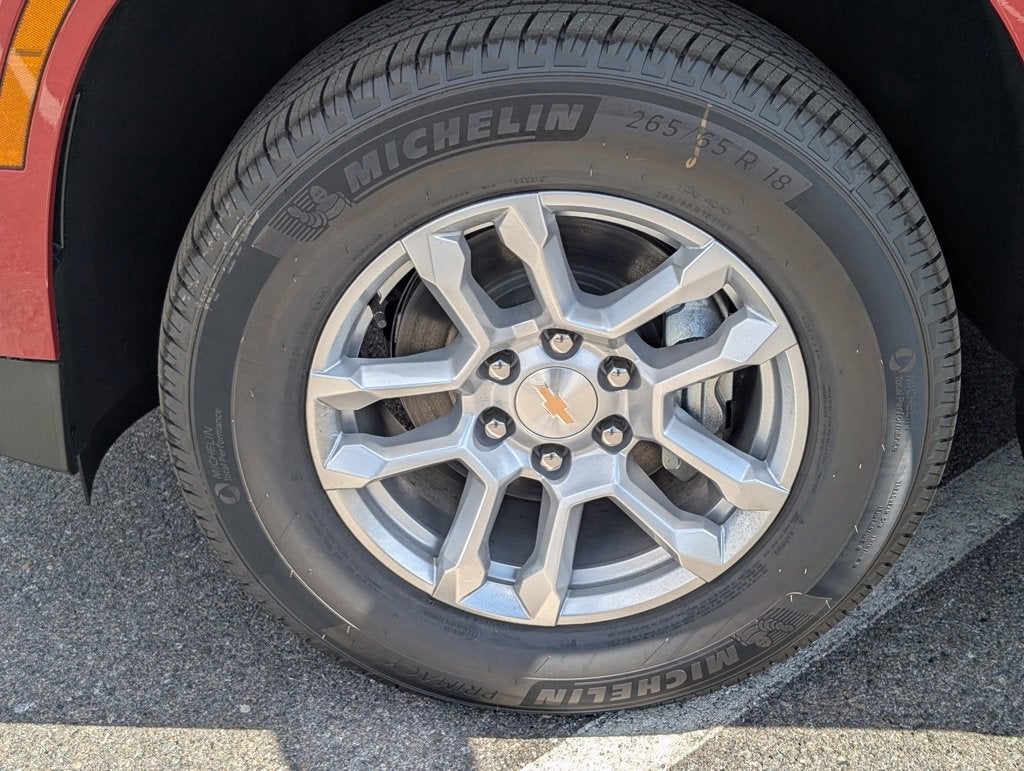 2025 Chevrolet Suburban LT