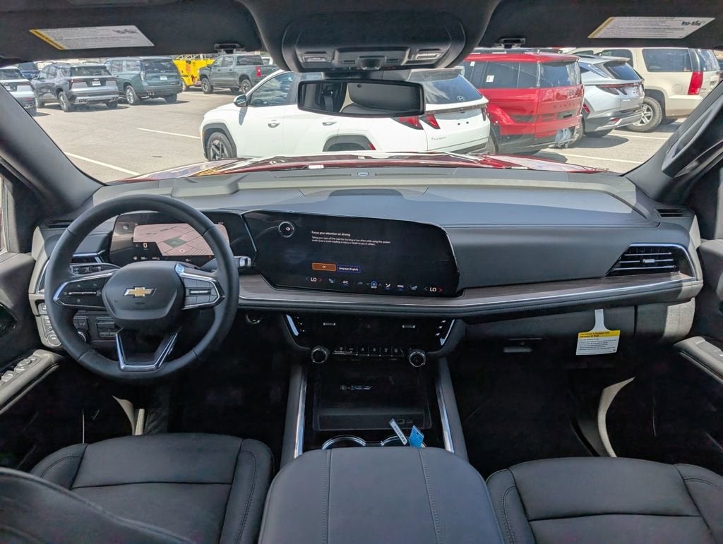 2025 Chevrolet Suburban LT