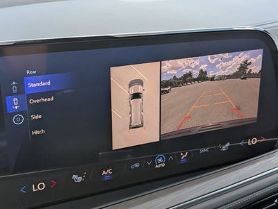 2025 Chevrolet Suburban LT