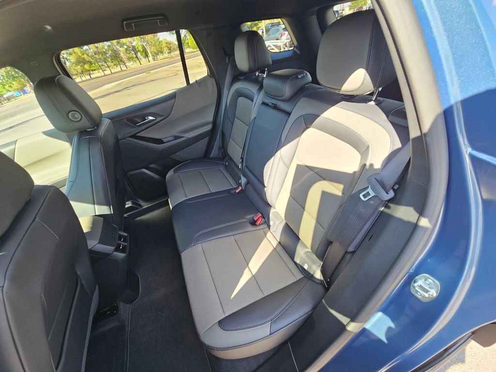 2027 Chevrolet Equinox FWD LT