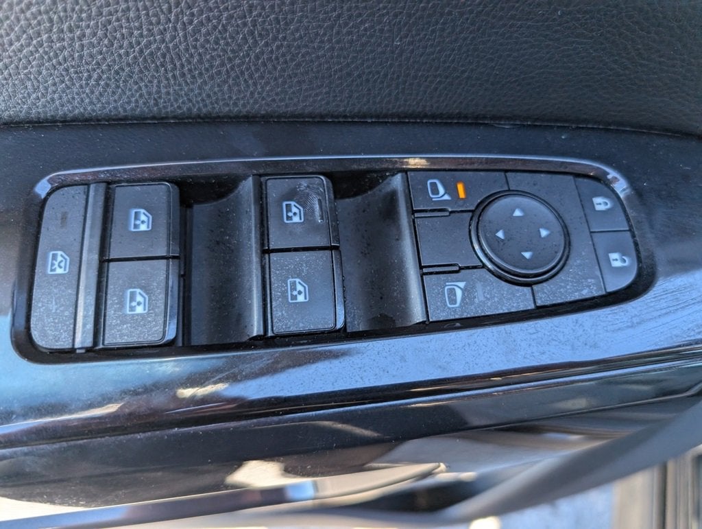 2022 Nissan Pathfinder SV 4WD