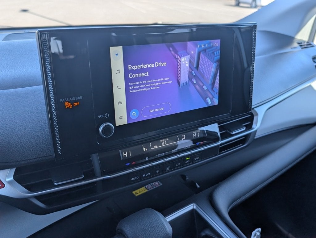 2025 Toyota Sienna LE