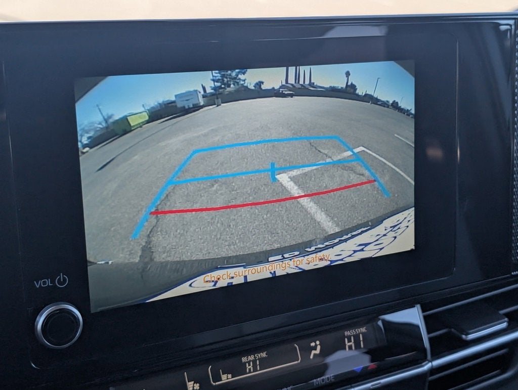 2025 Toyota Sienna LE