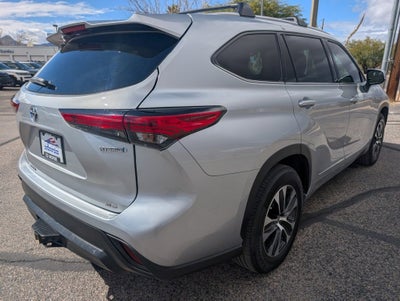 2022 Toyota Highlander Hybrid XLE