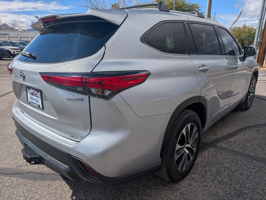 2022 Toyota Highlander Hybrid XLE