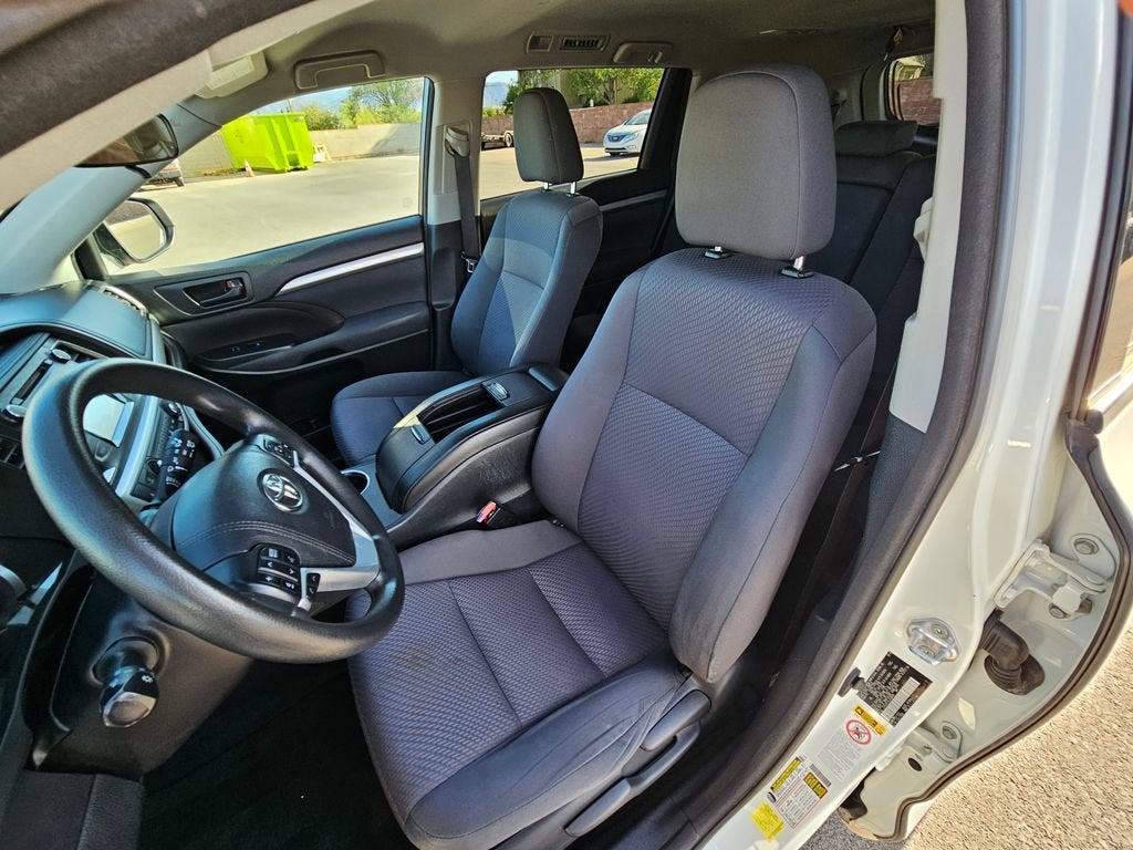 2018 Toyota Highlander LE