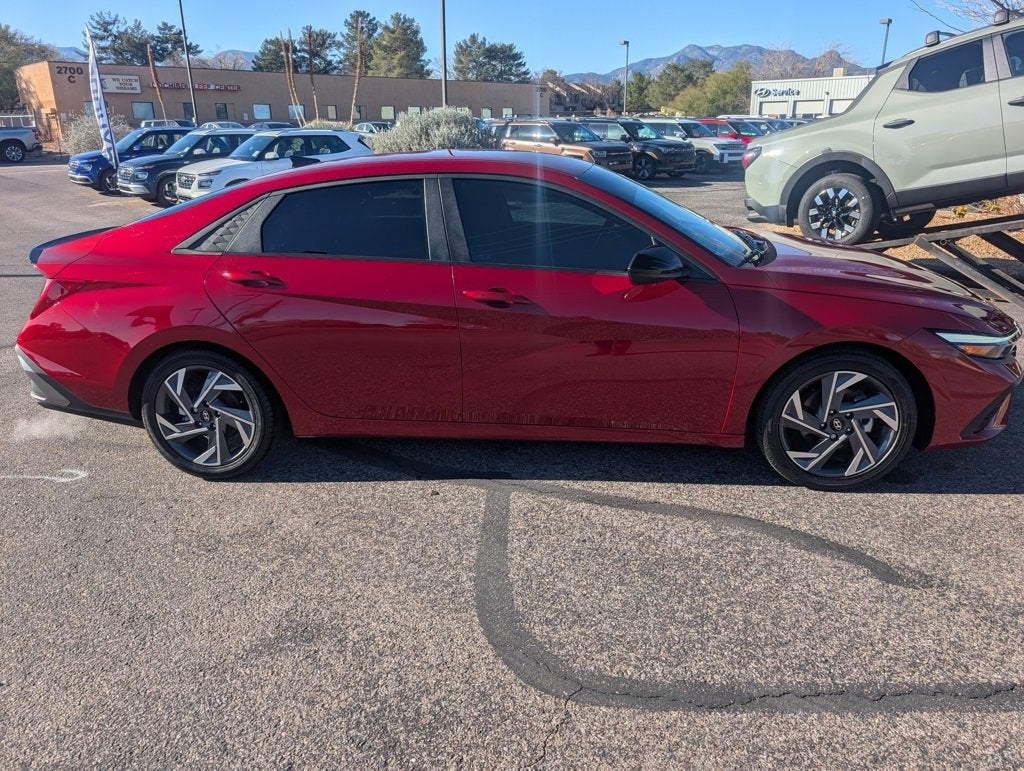 2025 Hyundai Elantra Hybrid SEL Sport