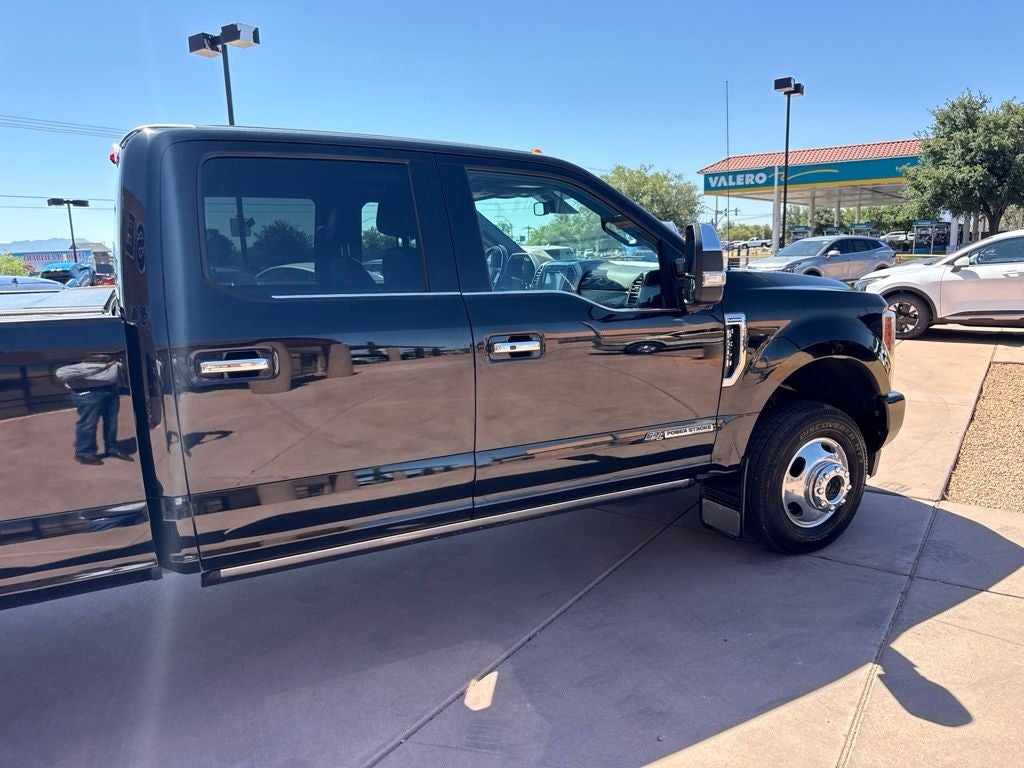 2017 Ford F-350SD Platinum DRW