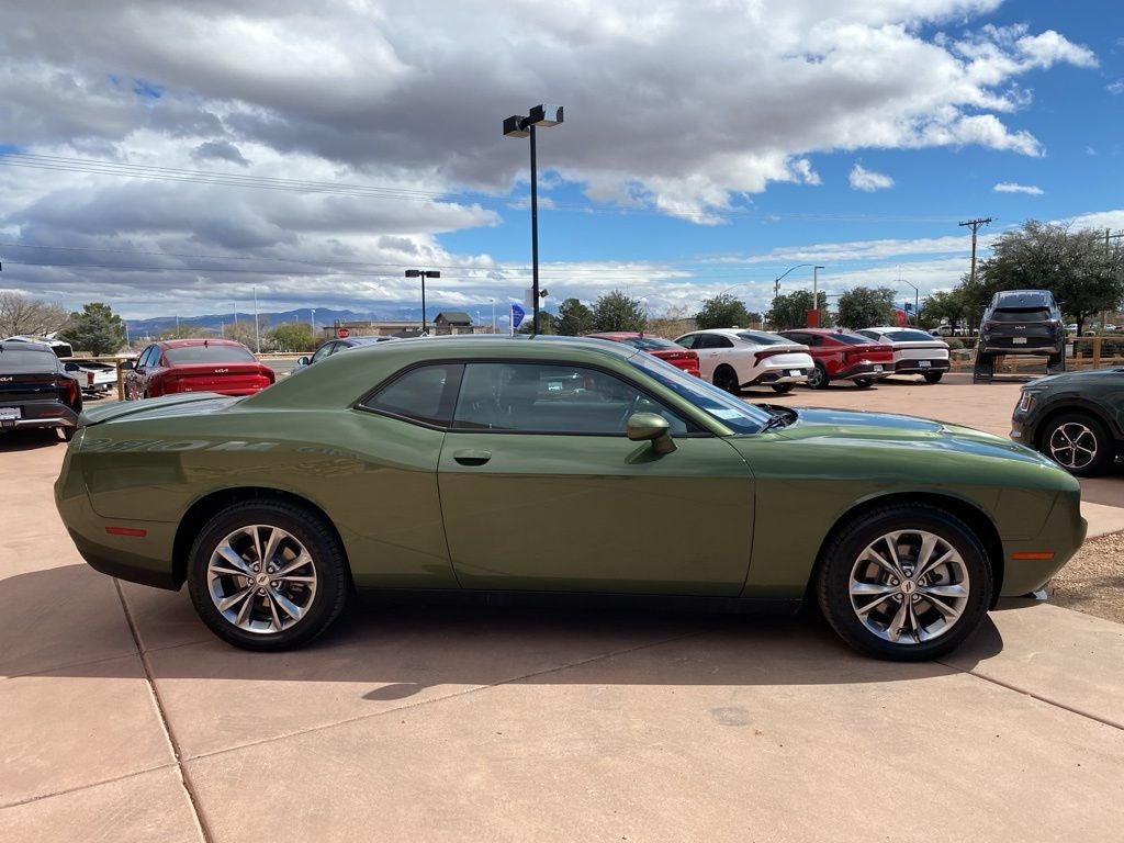 2021 Dodge Challenger SXT