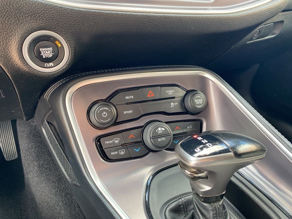 2021 Dodge Challenger SXT