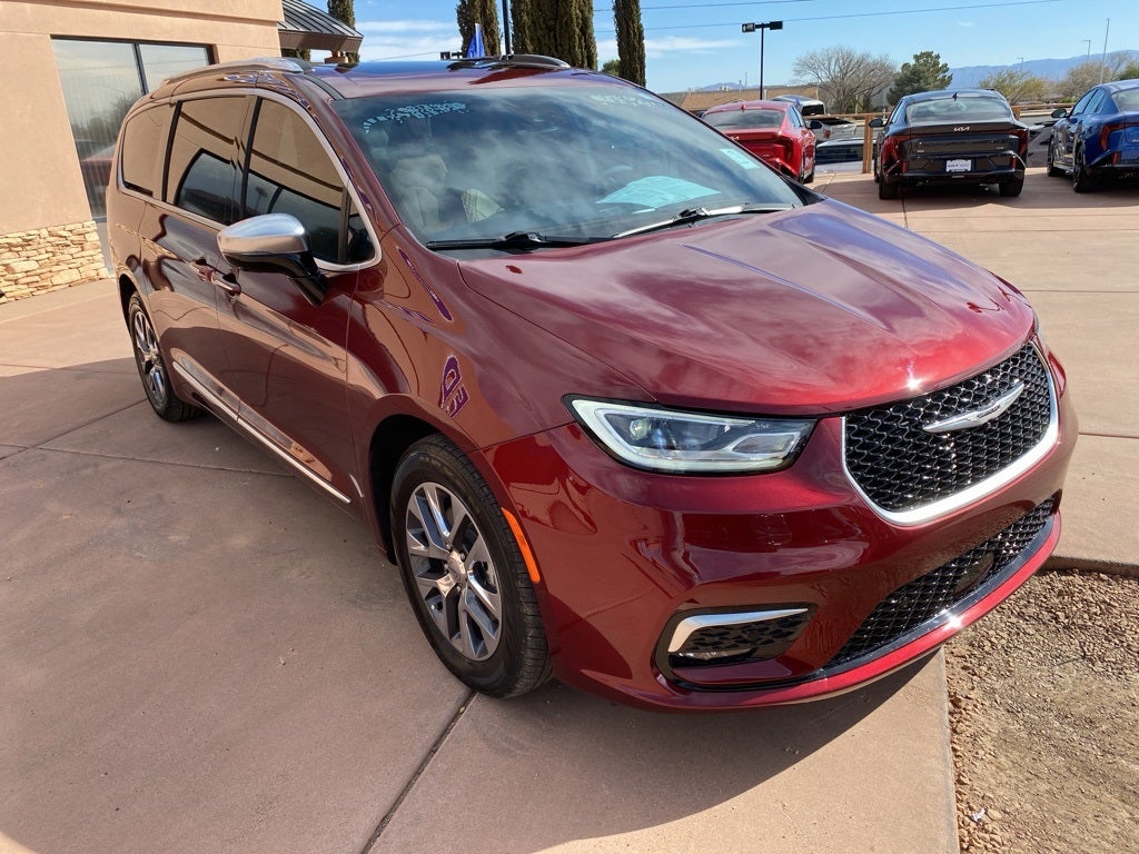 2023 Chrysler Pacifica Hybrid Pinnacle