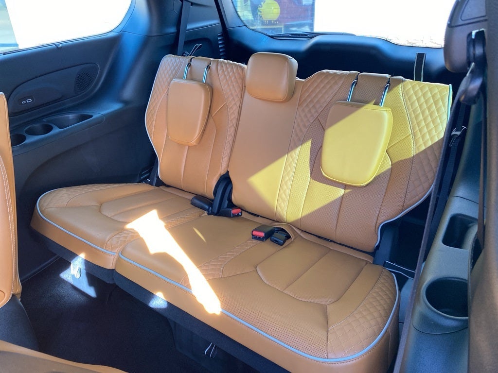 2023 Chrysler Pacifica Hybrid Pinnacle