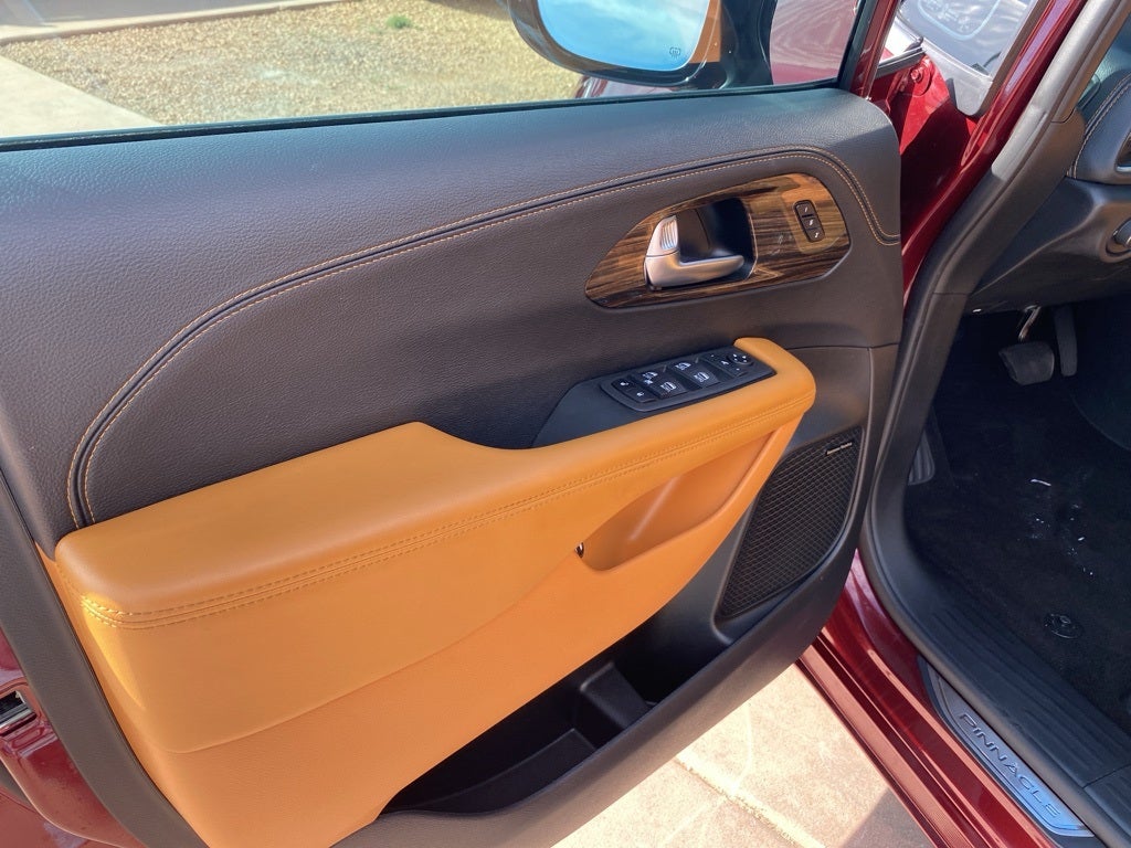 2023 Chrysler Pacifica Hybrid Pinnacle