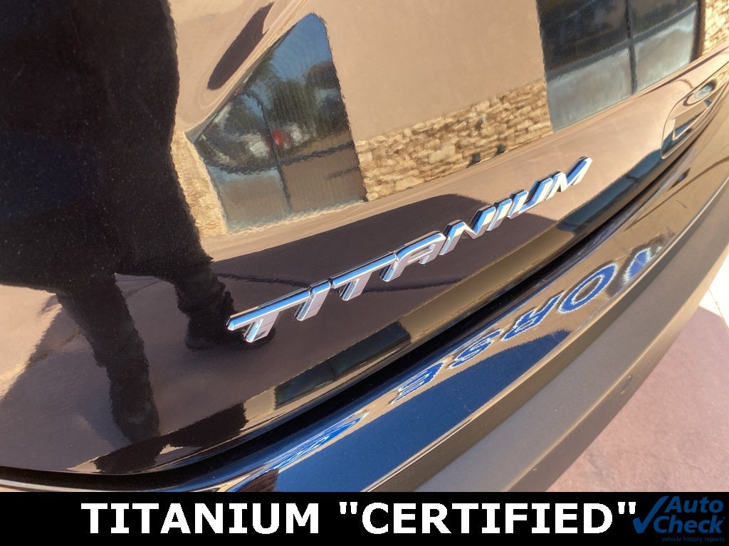 2022 Ford Edge Titanium