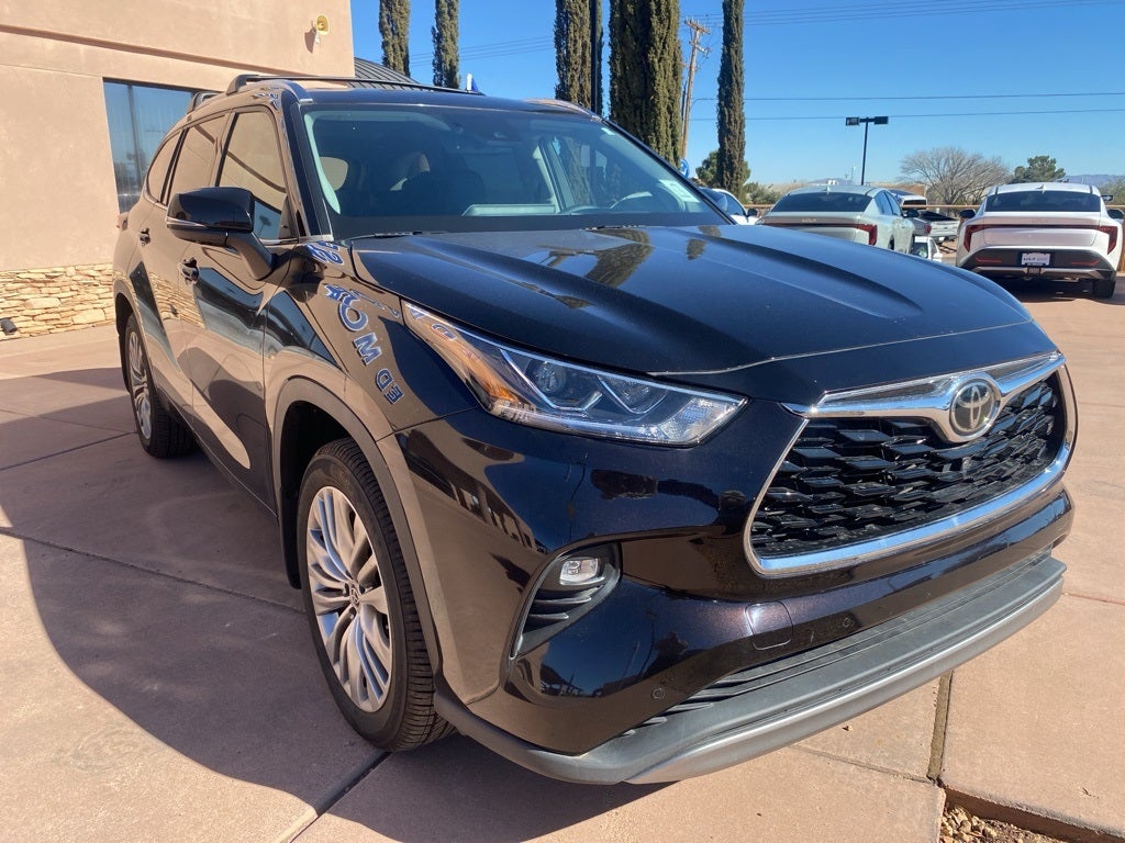 2022 Toyota Highlander Platinum