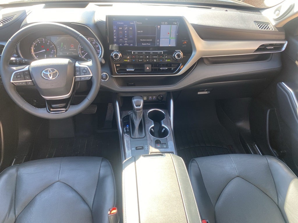 2022 Toyota Highlander Platinum