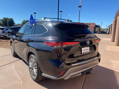 2022 Toyota Highlander Platinum