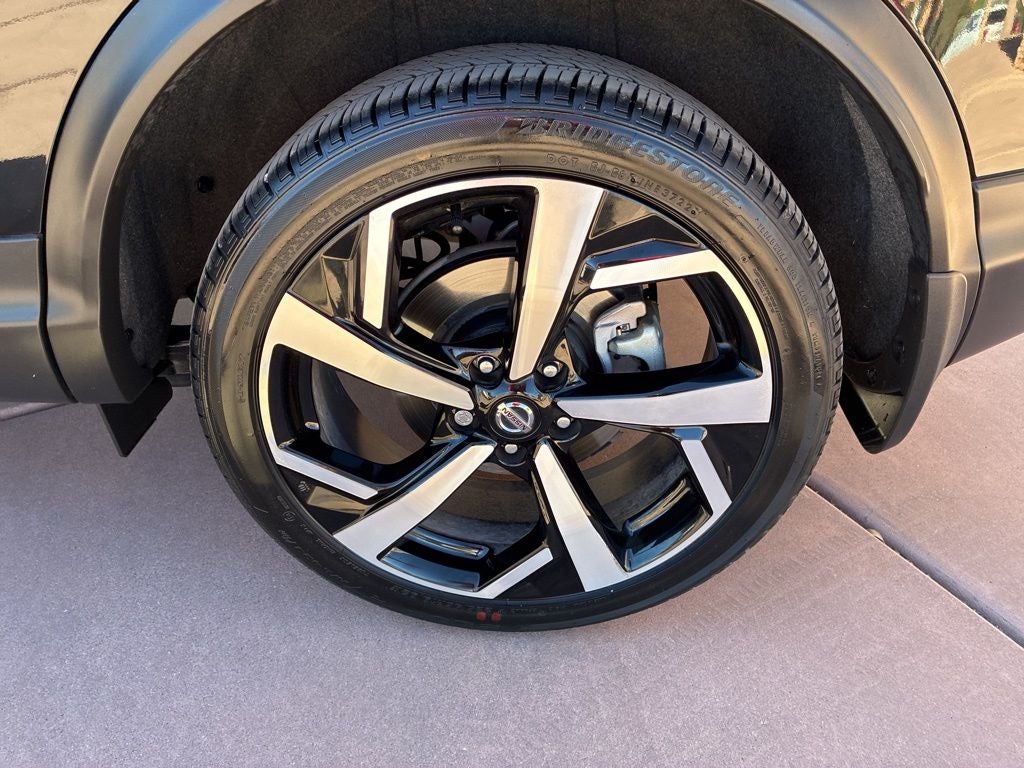 2022 Nissan Rogue Sport SL