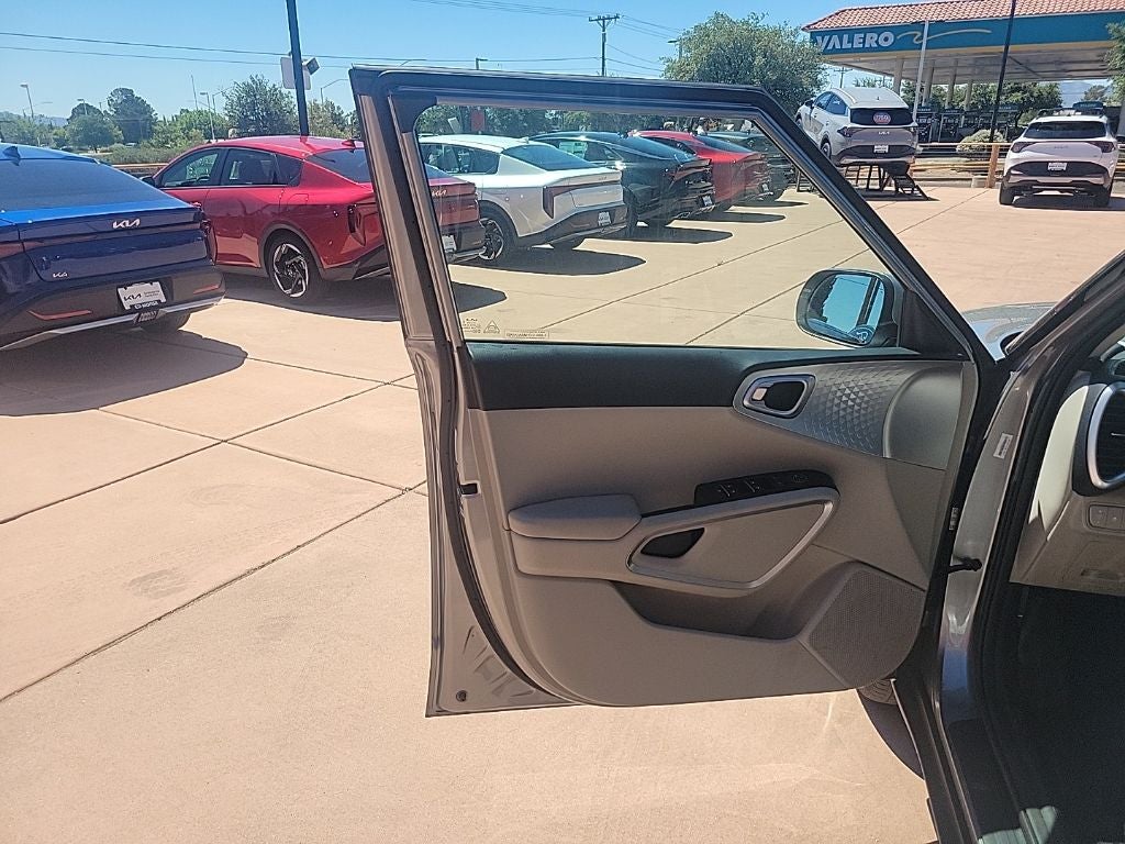 2025 Kia Soul LX
