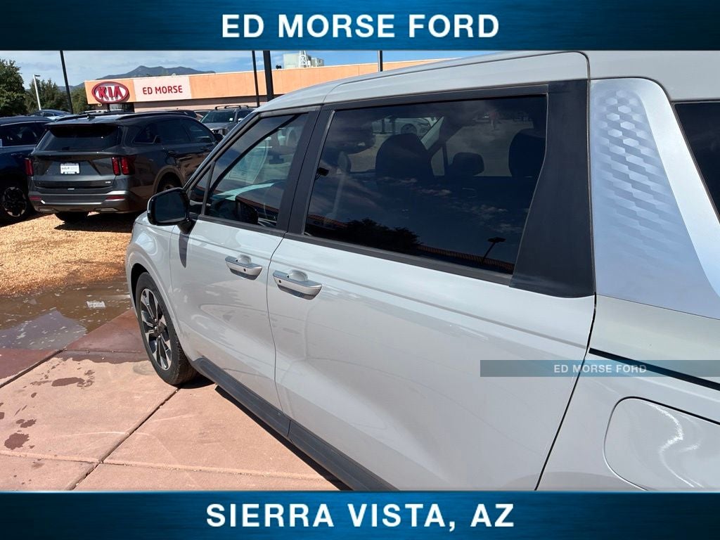 2023 Kia Carnival EX