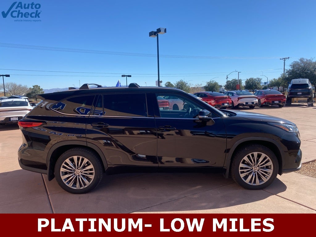 2022 Toyota Highlander Platinum