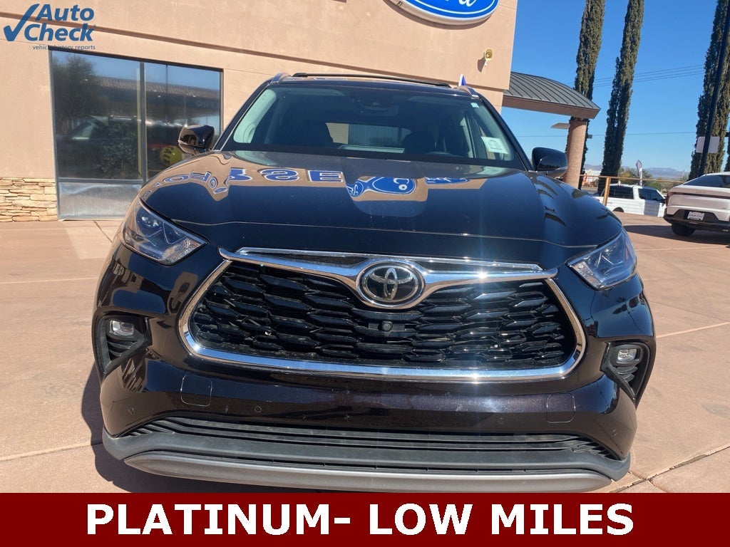 2022 Toyota Highlander Platinum