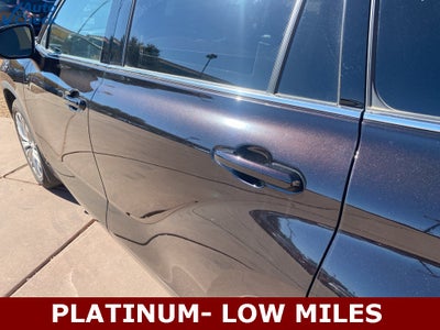 2022 Toyota Highlander Platinum