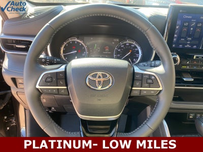 2022 Toyota Highlander Platinum