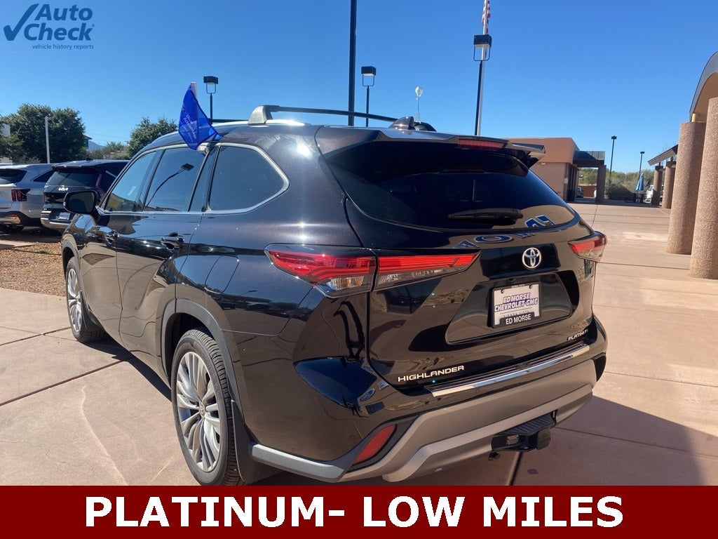 2022 Toyota Highlander Platinum