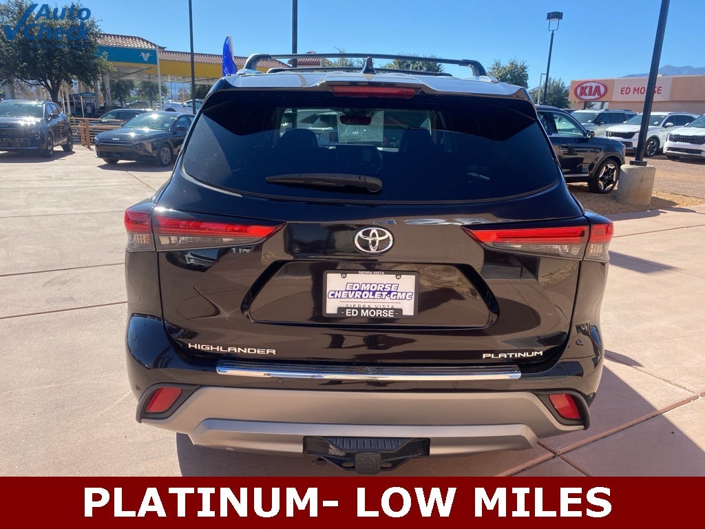 2022 Toyota Highlander Platinum