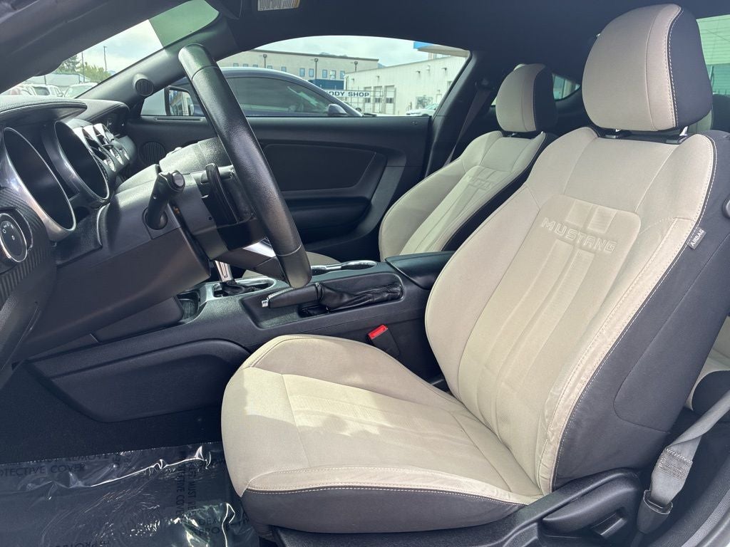 2021 Ford Mustang EcoBoost