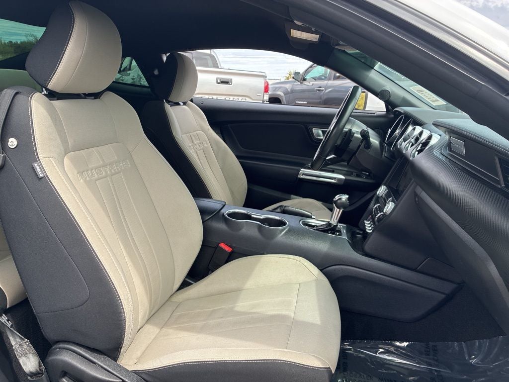 2021 Ford Mustang EcoBoost