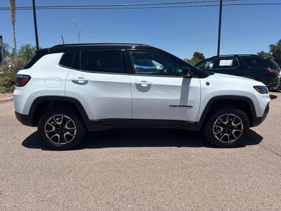 2025 Jeep Compass Trailhawk