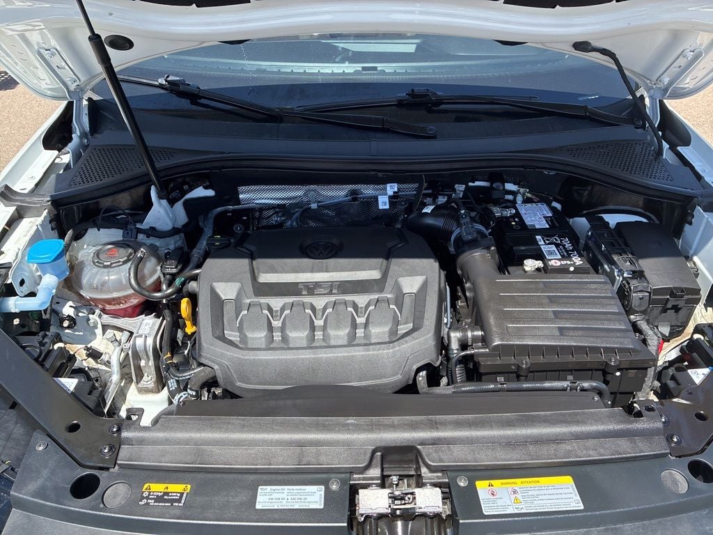 2024 Volkswagen Tiguan 2.0T SE R-Line Black