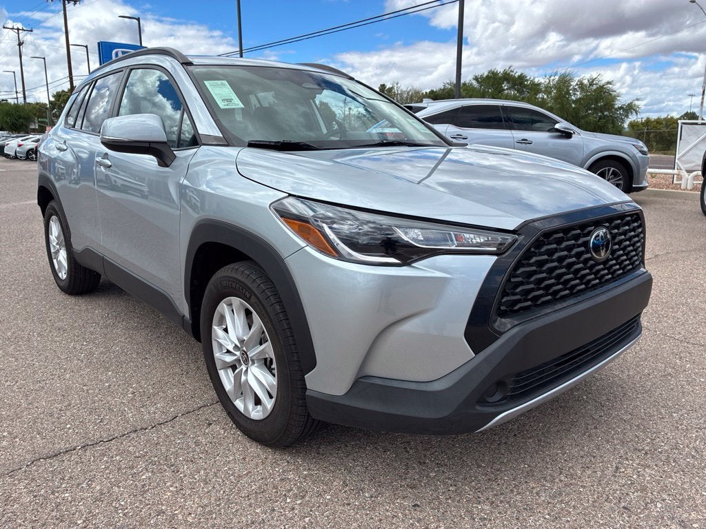 2024 Toyota Corolla Cross LE