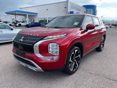 2023 Mitsubishi Outlander Base