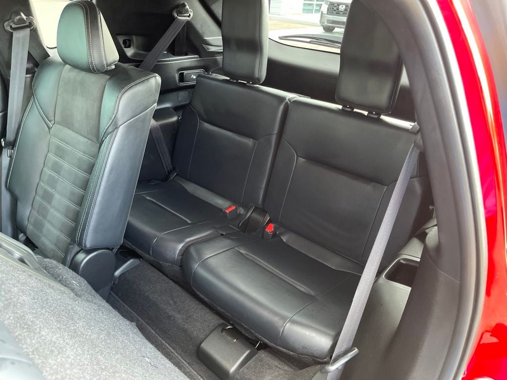 2023 Mitsubishi Outlander Base