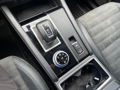 2023 Mitsubishi Outlander Base