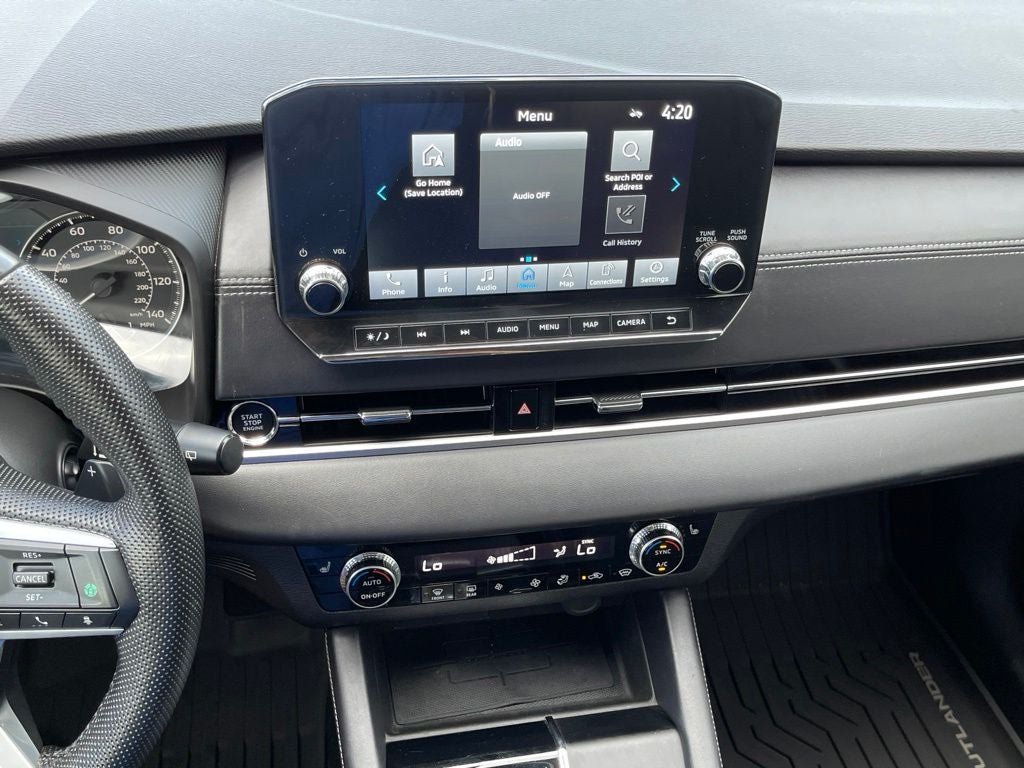 2023 Mitsubishi Outlander Base