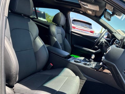 2023 Kia Stinger GT-Line