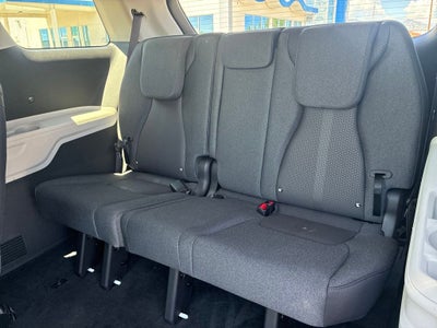 2022 Kia Carnival LX