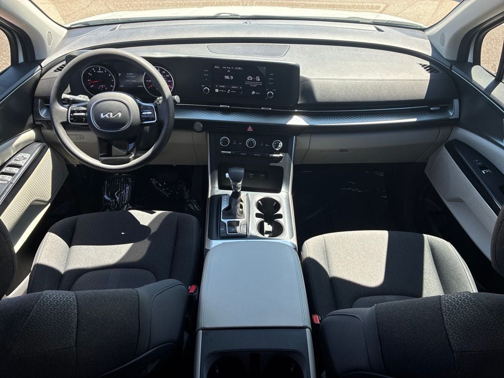 2022 Kia Carnival LX