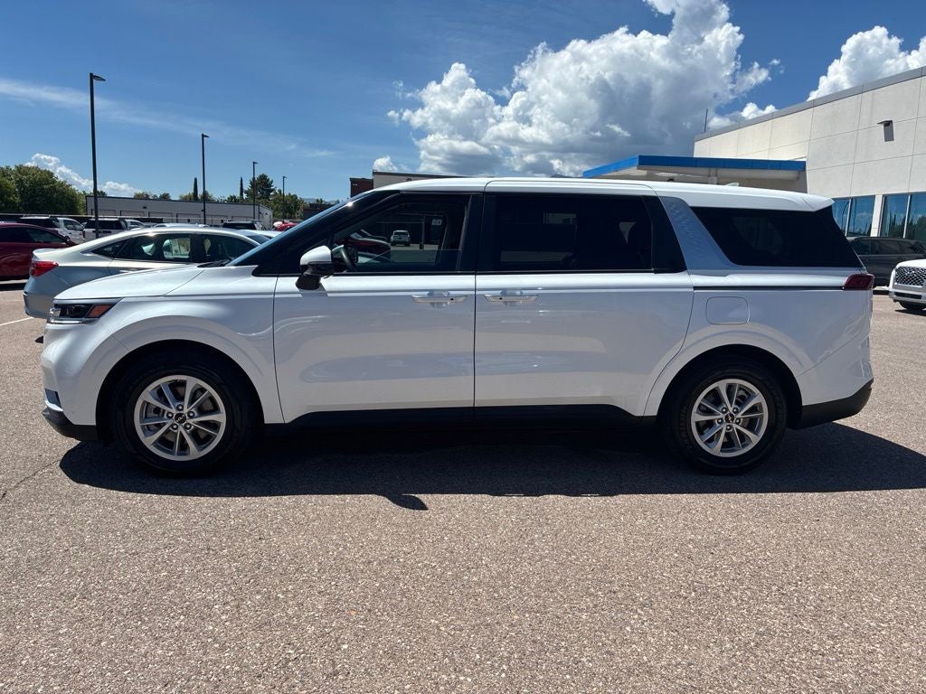 2022 Kia Carnival LX