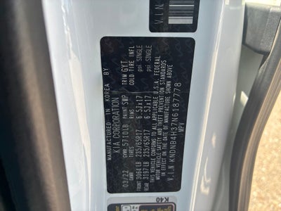 2022 Kia Carnival LX