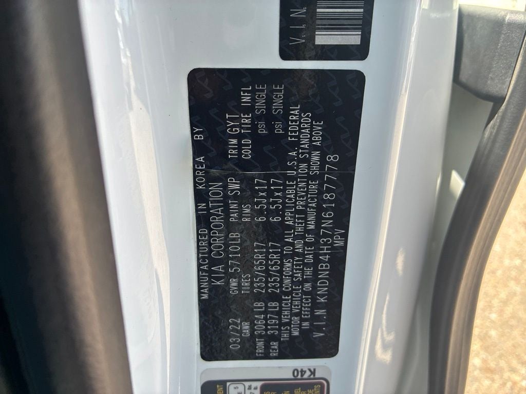 2022 Kia Carnival LX
