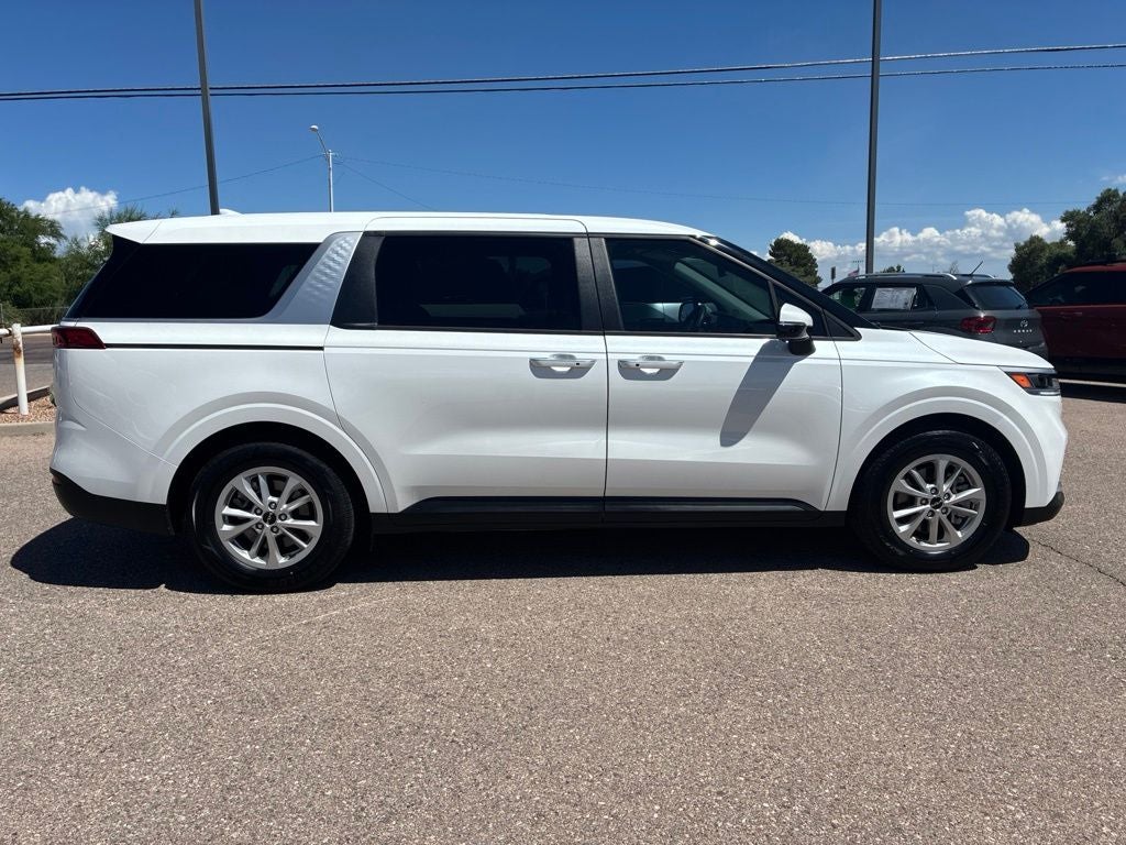 2022 Kia Carnival LX