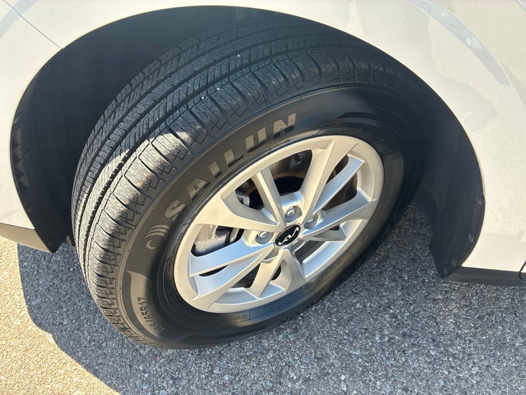 2022 Kia Carnival LX
