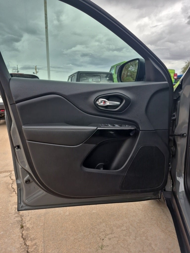 2023 Jeep Cherokee Altitude