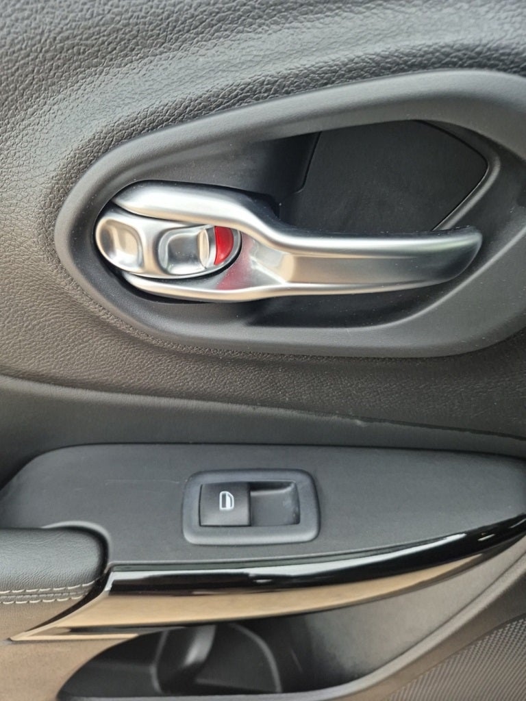 2023 Jeep Cherokee Altitude